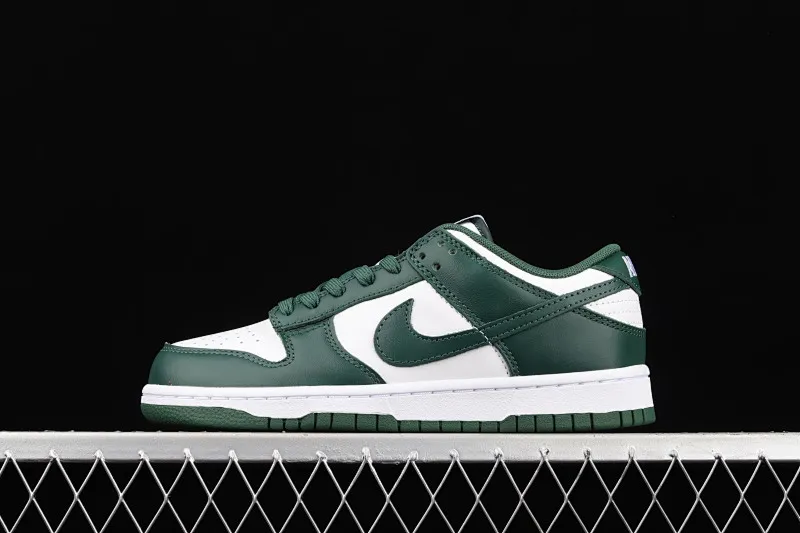 All categories Nk SB Dunk series Nk SB Dunk Low low-top sneakers J version Nk SB Dunk Low "Team Green" Michigan white green Dunk series low-top casual sports skateboard shoes DD1391-101